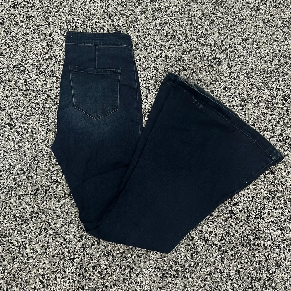 KanCan flare jeans - Picture 1 of 4